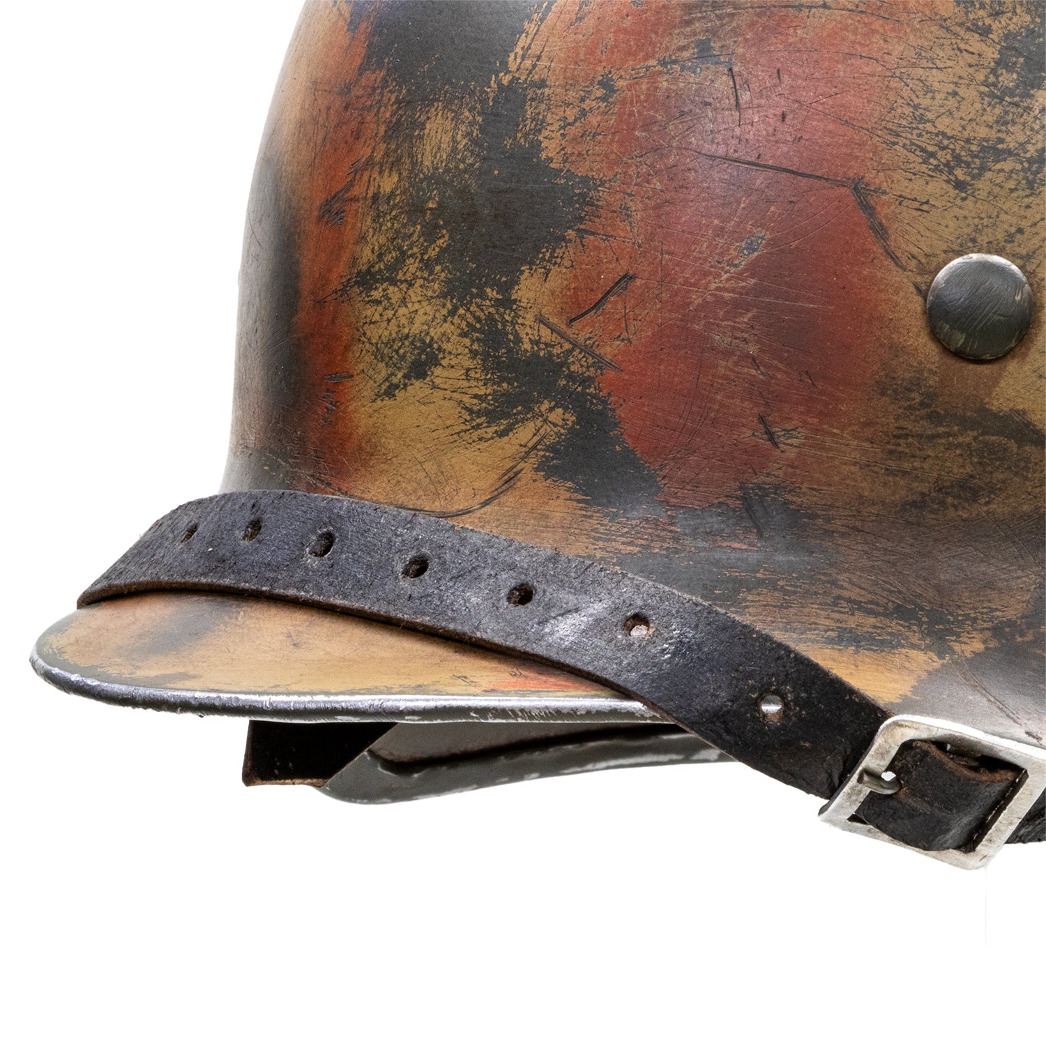 Stahlhelm M40 Trois Tons gros plan sur le jugulaire